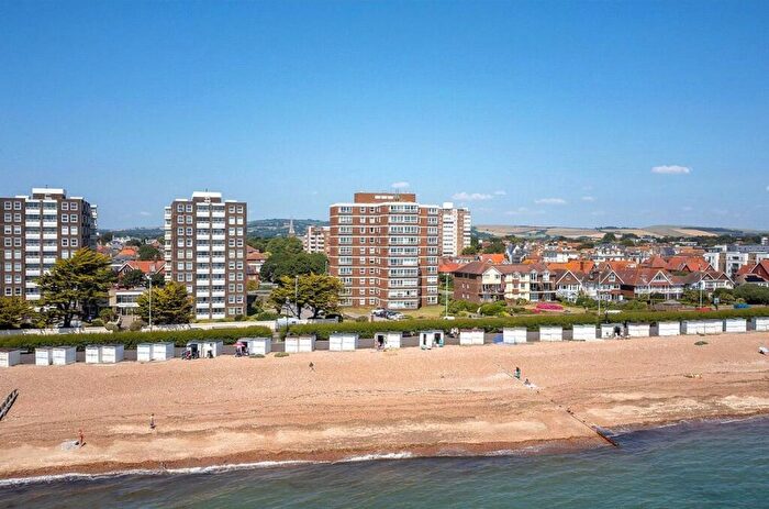 2 Bedroom Flat For Sale In West Parade, Worthing, West Sussex, BN11