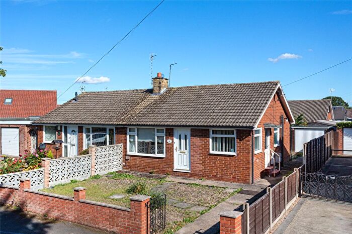 2 Bedroom Bungalow For Sale In Chiltern Way, Huntington, York, North Yorkshire, YO32