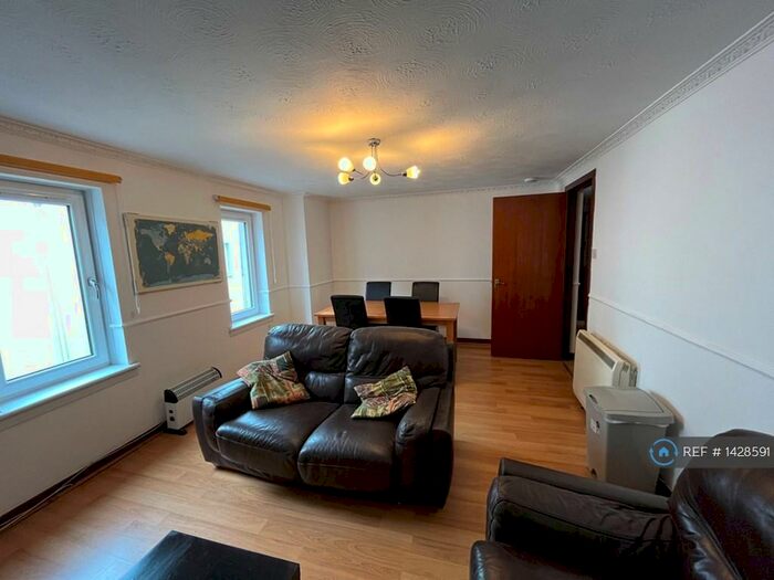 2 Bedroom Flat To Rent In Canal Crescent, Perth, PH2