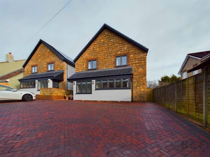 4 Bedroom Detached House To Rent In Kingsfield Lane Hanham, BS15