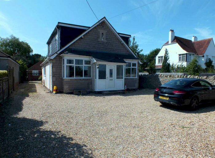 4 Bedroom Chalet To Rent In Bradley Road, Trowbridge, BA14