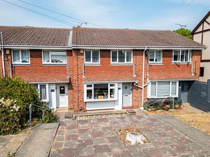 3 Bedroom Terraced House For Sale In Lower Higham Road, Gravesend, Kent, DA12