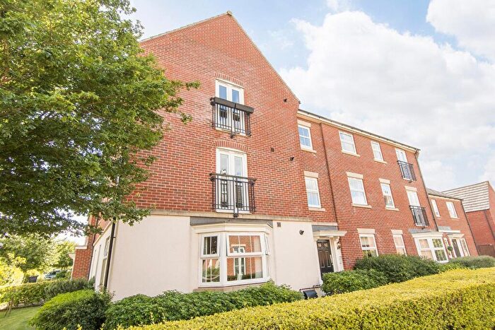 2 Bedroom Flat For Sale In Angell Drive, Market Harborough, LE16
