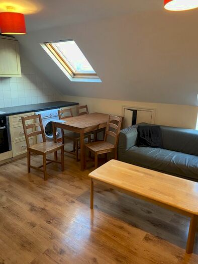 2 Bedroom Flat To Rent In Franciscan Road, London SW17