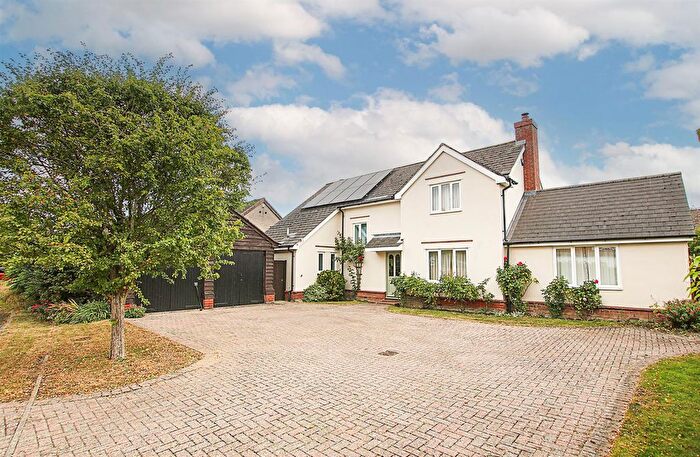 4 Bedroom Detached House For Sale In Spicers Close, West Wratting, Cambridge, CB21