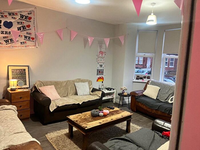 9 Bedroom Terraced House To Rent In Booth Avenue, Fallowfield, Manchester, M14