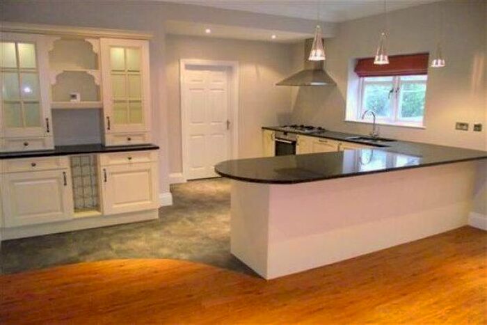 5 Bedroom Property To Rent In Wingrove Road, Newcastle Upon Tyne, NE4