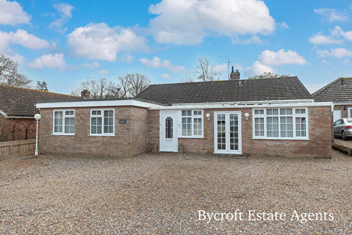 4 Bedroom Detached Bungalow For Sale In Rectory Close, Rollesby, NR29