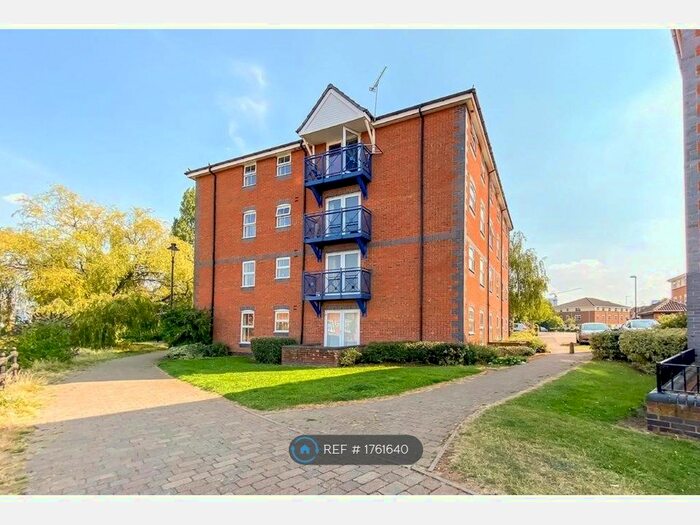 2 Bedroom Flat To Rent In Drapers Fields, Coventry, CV1