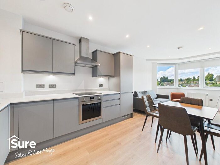 2 Bedroom Apartment To Rent In Marlowes, Hemel Hempstead, Hertfordshire, HP1