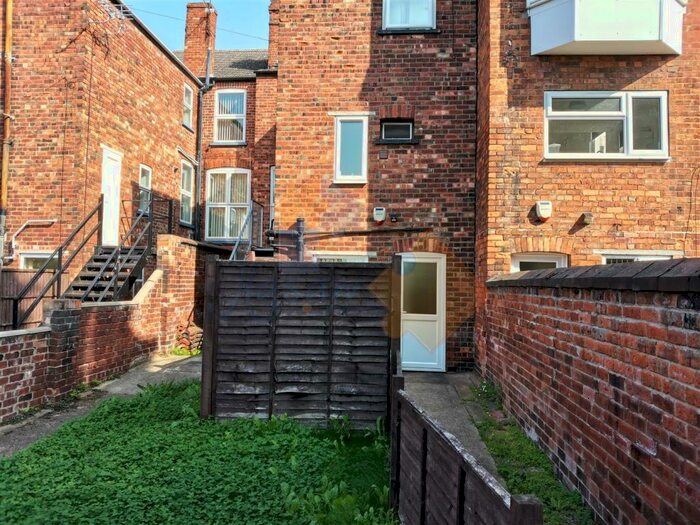 1 Bedroom Flat To Rent In West Parade, Lincoln, LN1