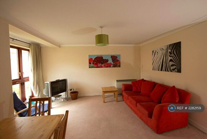 2 Bedroom Flat To Rent In Dean House, Glasgow, G4