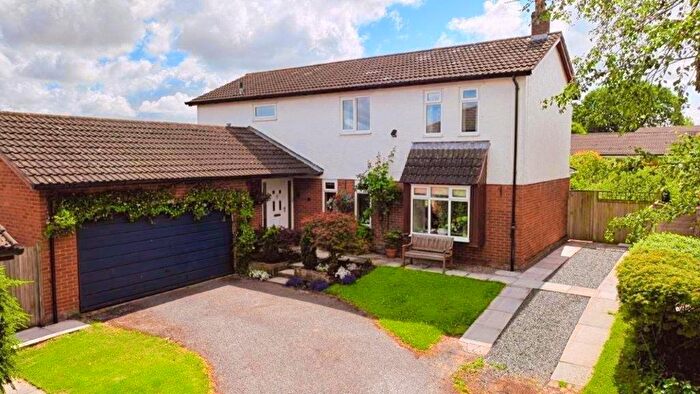5 Bedroom Detached House For Sale In Penfold Way, Dodleston, Chester, CH4