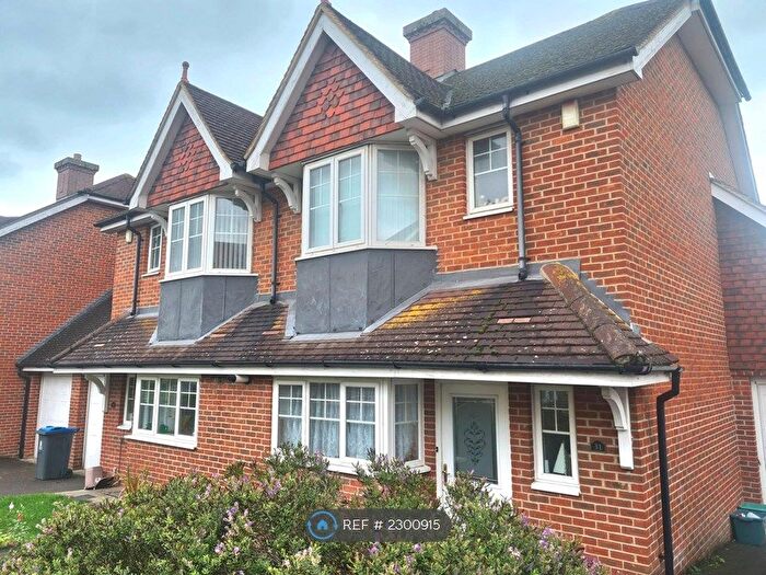 3 Bedroom Semi-Detached House To Rent In Lower Green Gardens, Worcester Park, KT4