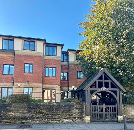 1 Bedroom Flat To Rent In Church Street, Rugby, CV21