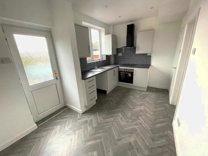 2 Bedroom Terraced House To Rent In Papermill Road, Sheffield, S5