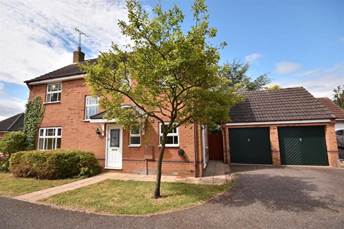 4 Bedroom Detached House For Sale In Churchfields Road, Folkingham, Sleaford, NG34