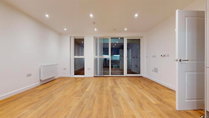 2 Bedroom Apartment To Rent In Mahindra Way, Beckton, London, E6
