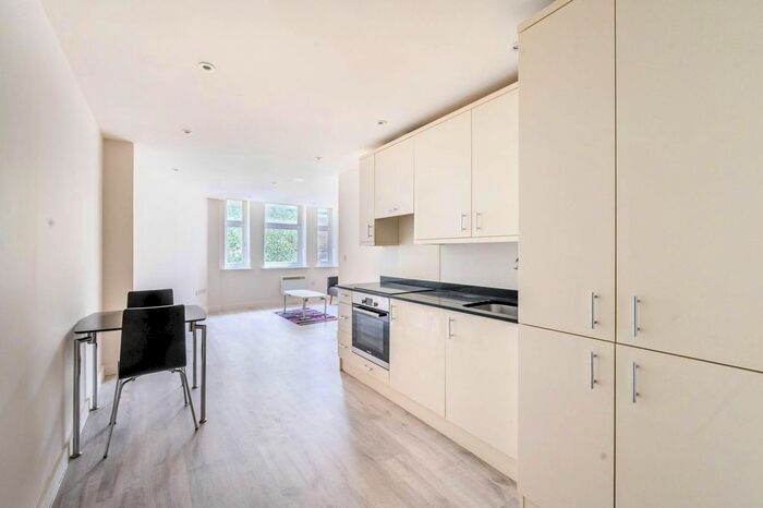 Studio To Rent In Brixton Road, Brixton, London, SW9