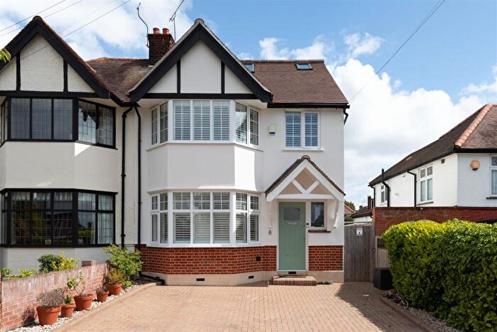 4 Bedroom Semi Detached House For Sale In Essex Road, Chingford, E4