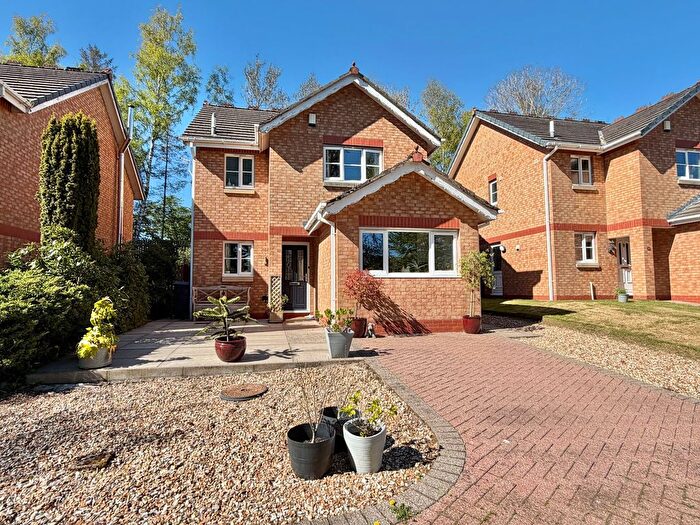 3 Bedroom Detached House For Sale In Howard Gardens, Brampton, CA8