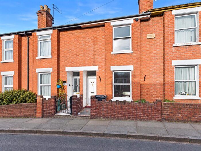 3 Bedroom Terraced House For Sale In Swan Road, Kingsholm, Gloucester, GL1