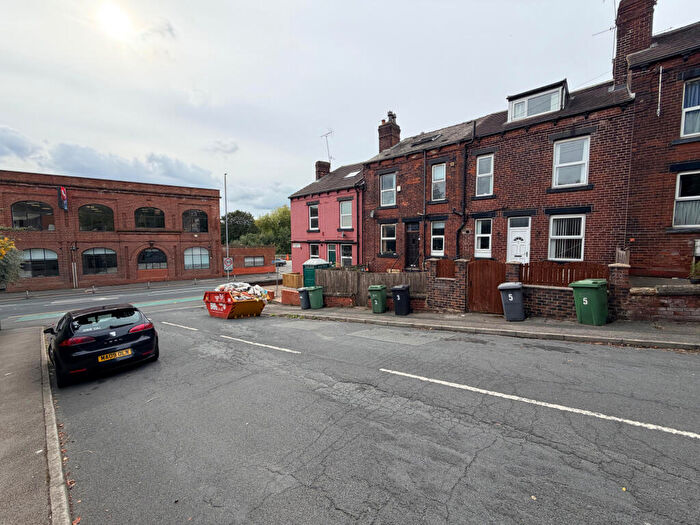 2 Bedroom Terraced House To Rent In Barnbrough Street, Leeds, LS4