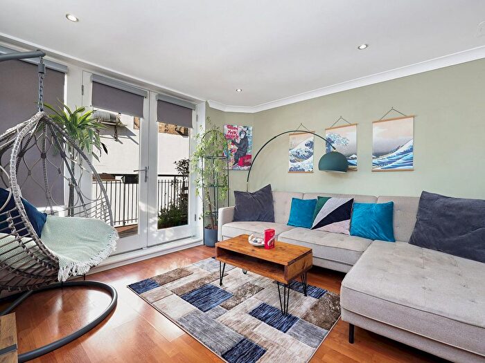 1 Bedroom Flat To Rent In Dalston, E8