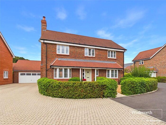 5 Bedroom Detached House For Sale In Thyme Close, Sonning Common, Reading, Oxfordshire, RG4