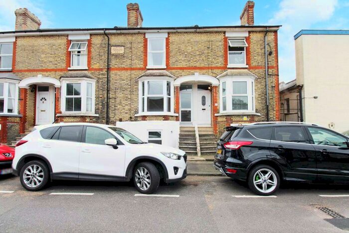 3 Bedroom Detached House To Rent In Foster Street, Maidstone, Kent, ME15