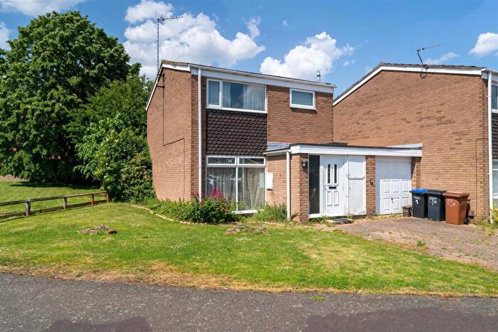 3 Bedroom Link Detached House For Sale In Knights Court, Little Billing, Northampton, NN3