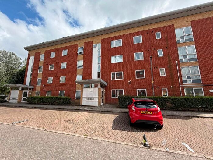 2 Bedroom Flat For Sale In Albatross Close, London, E6