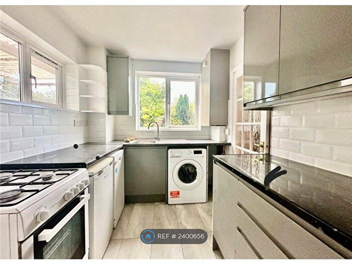 2 Bedroom Semi-Detached House To Rent In Stirling Road, Twickenham, TW2