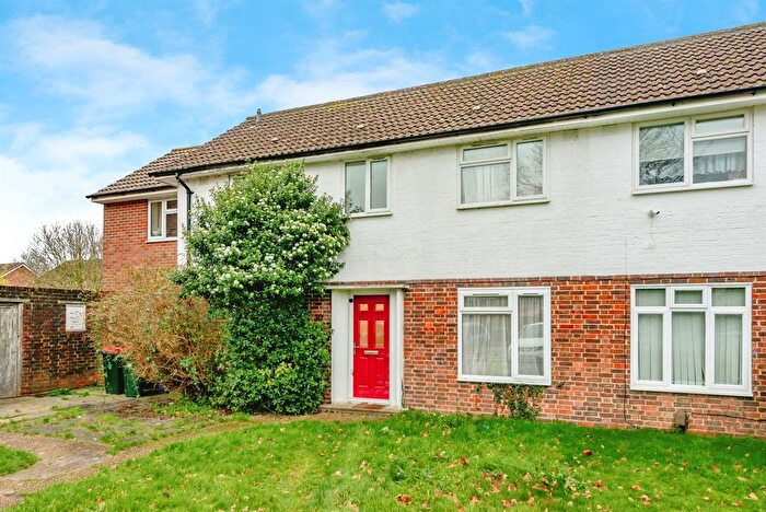 5 Bedroom Semi Detached House For Sale In Town Barn Road, Crawley, RH11