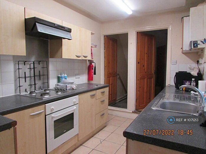 4 Bedroom Terraced House To Rent In Priestfield Road, Gillingham, ME7