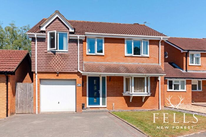 4 Bedroom Detached House For Sale In Wren Gardens, Alderholt, SP6