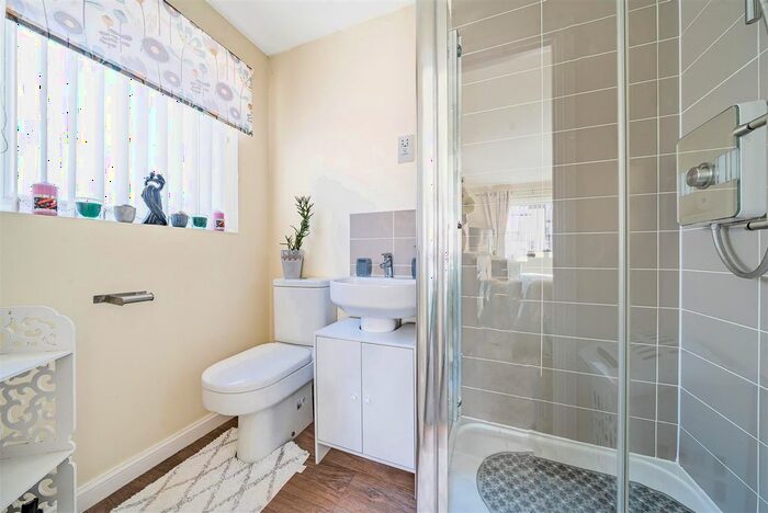 2 Bedroom Flat For Sale In Naiad Road, Pentrechwyth, Swansea, SA1