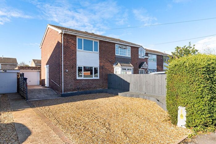 2 Bedroom Semi Detached House For Sale In Lancelot Way, Fenstanton, Huntingdon, PE28