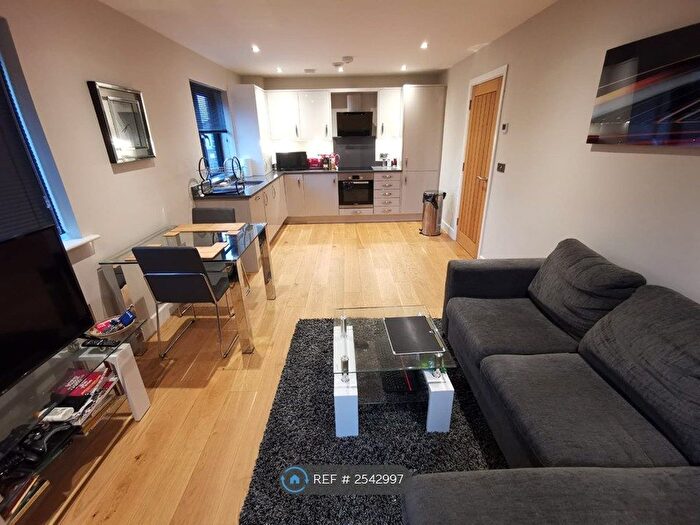 1 Bedroom Flat To Rent In Weldale Street, Reading, RG1