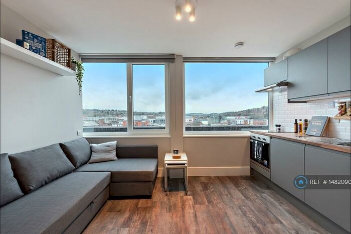 Studio To Rent In High Wycombe, High Wycombe, HP13