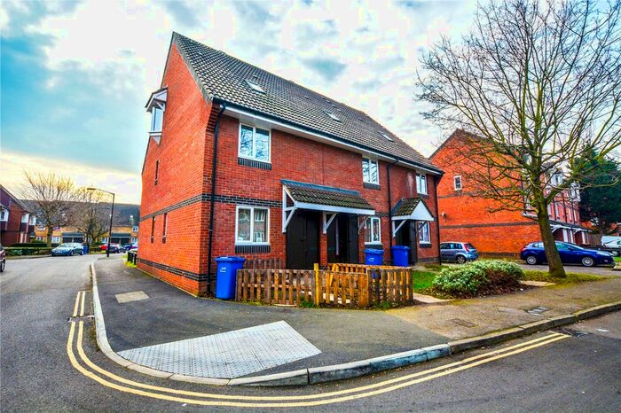 2 Bedroom Flat To Rent In Abercorn Way, London, SE1