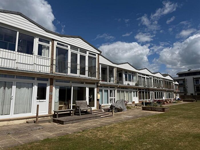 1 Bedroom Apartment For Sale In West Bay, Bridport, DT6