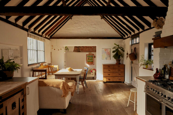 4 Bedroom Link Detached House For Sale In The Old Forge, Hacheston, Suffolk, IP13