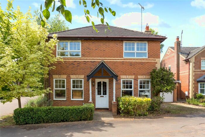 4 Bedroom Detached House For Sale In Gaveston Gardens, Deddington, Banbury, Oxfordshire, OX15