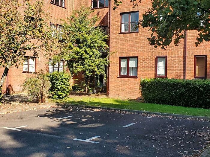 1 Bedroom Flat For Sale In Cranbrook, Woburn Sands, Milton Keynes, MK17