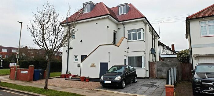 1 Bedroom Flat To Rent In Ashurst Road, Cockfosters, EN4