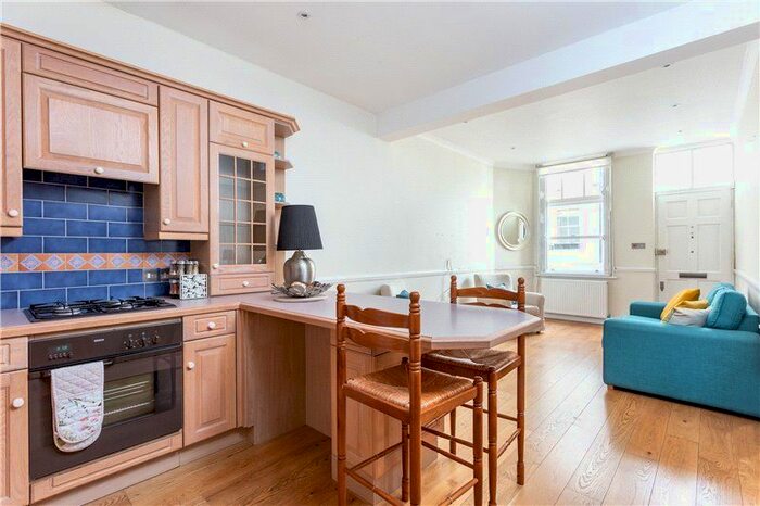 3 Bedroom Detached House To Rent In Redfield Mews, Earls Court, London, SW5