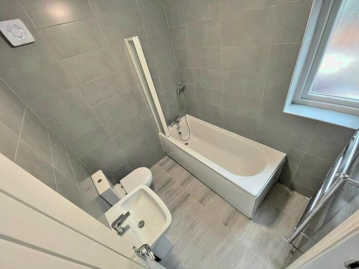 3 Bedroom Semi-Detached House To Rent In Brickhouse Lane, West Bromwich, B70