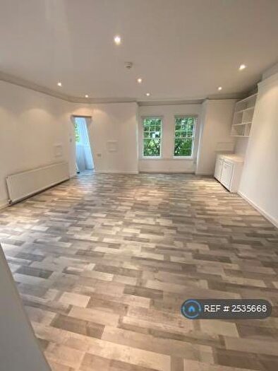 1 Bedroom Flat To Rent In Rosslyn Hill, London, NW3