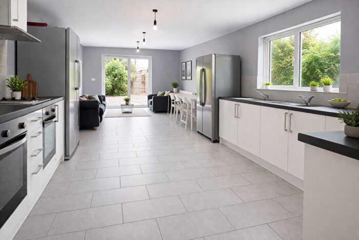12 Bedroom House Of Multiple Occupation To Rent In Llanbleddian Gardens, Cathays, Cardiff, CF24